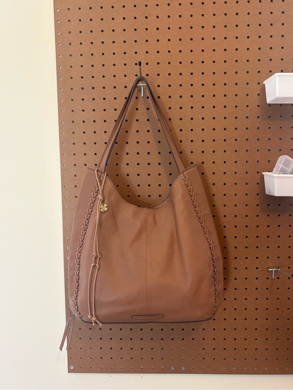 LUCKY BRAND  Leather Hobo Hand/Shoulder Bag Whipstitch 3 lg Pockets Charm